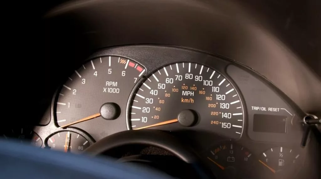 Speedometer of 2002 Pontiac Firebird 