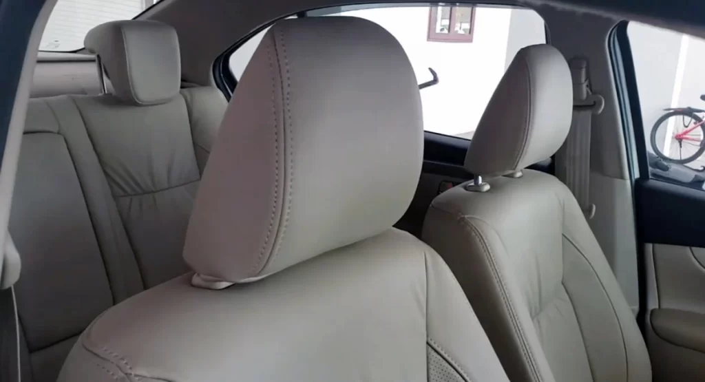 Headrest in Model S