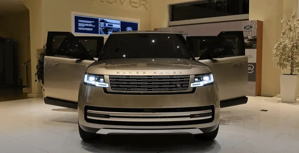 Range rover front view